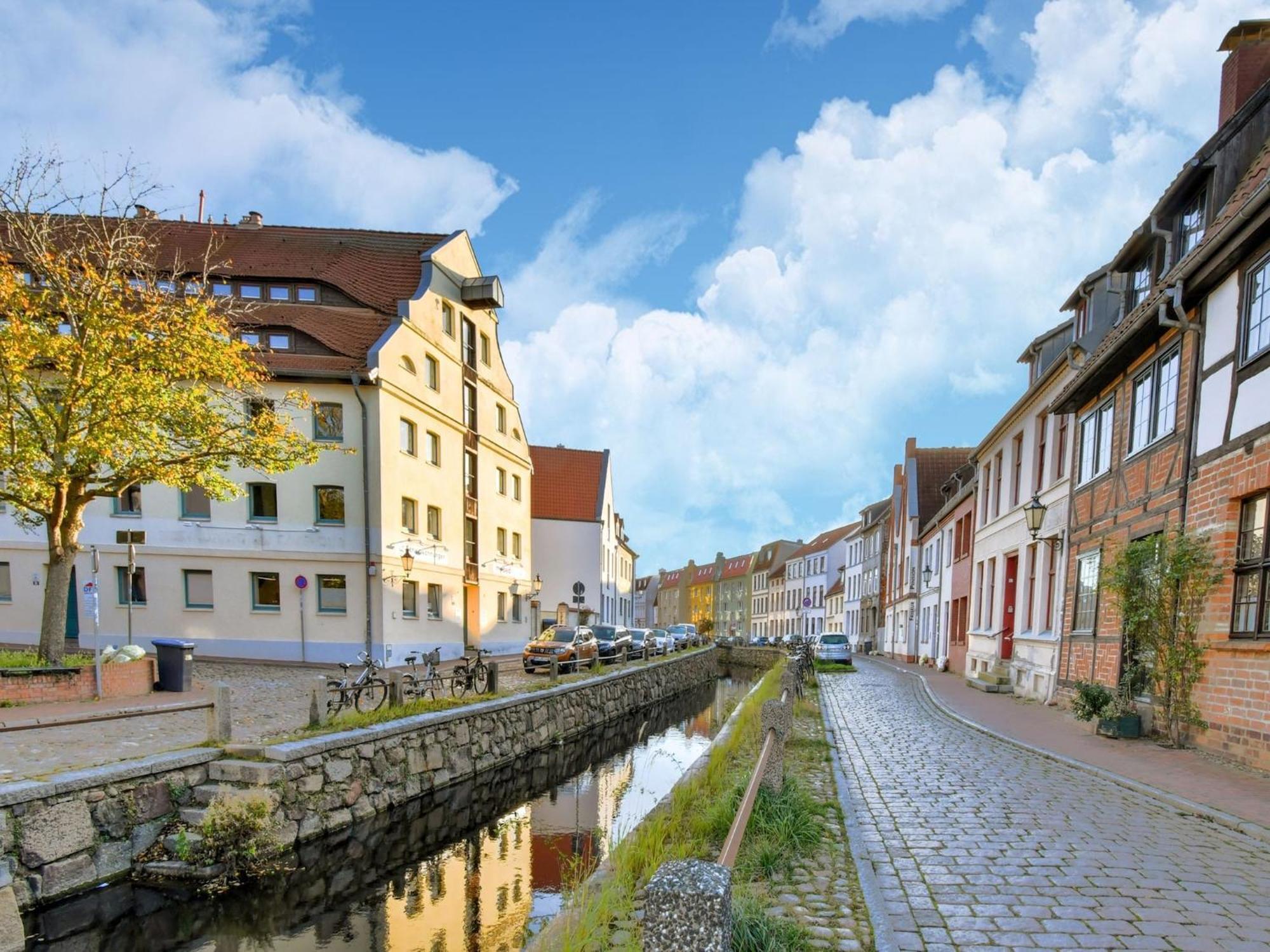 Modern Apartment In Wismar With Private Terrace Eksteriør bilde